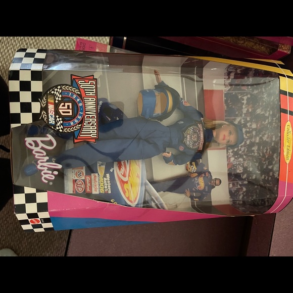 Collector Barbie - Picture 1 of 1